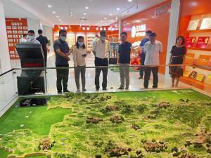 洛陽(yáng)市市委常委、宣傳部長(zhǎng)王飛蒞臨洛陽(yáng)正大調(diào)研