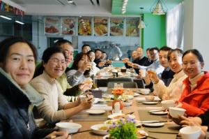 歲末不覺(jué)寒 冬至?xí)r光暖 丨洛陽(yáng)正大組織開(kāi)展“迎冬至、包餃子”文化活動(dòng)